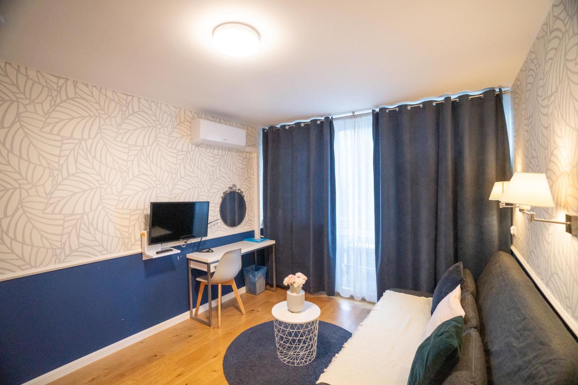 Apartament Hotel Grzybowska 9 Varşova Dış mekan fotoğraf