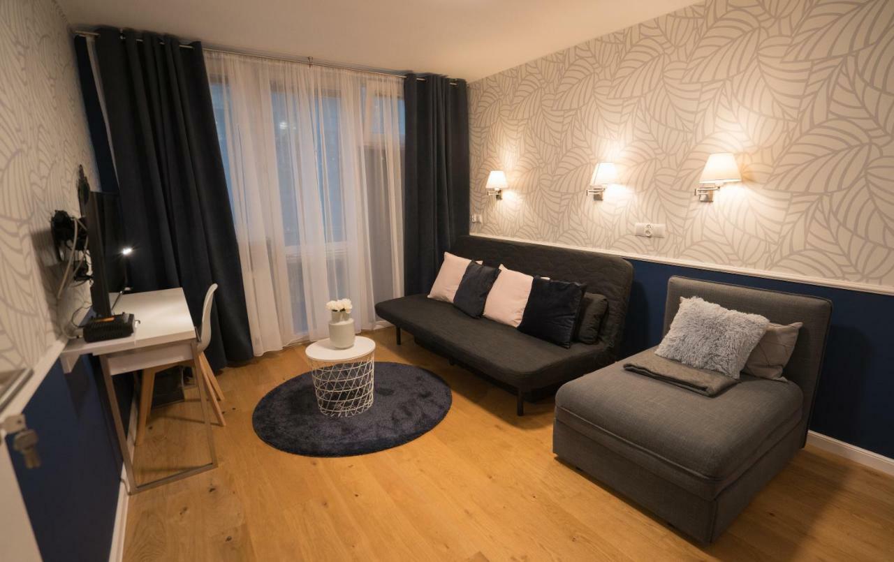 Apartament Hotel Grzybowska 9 Varşova Dış mekan fotoğraf