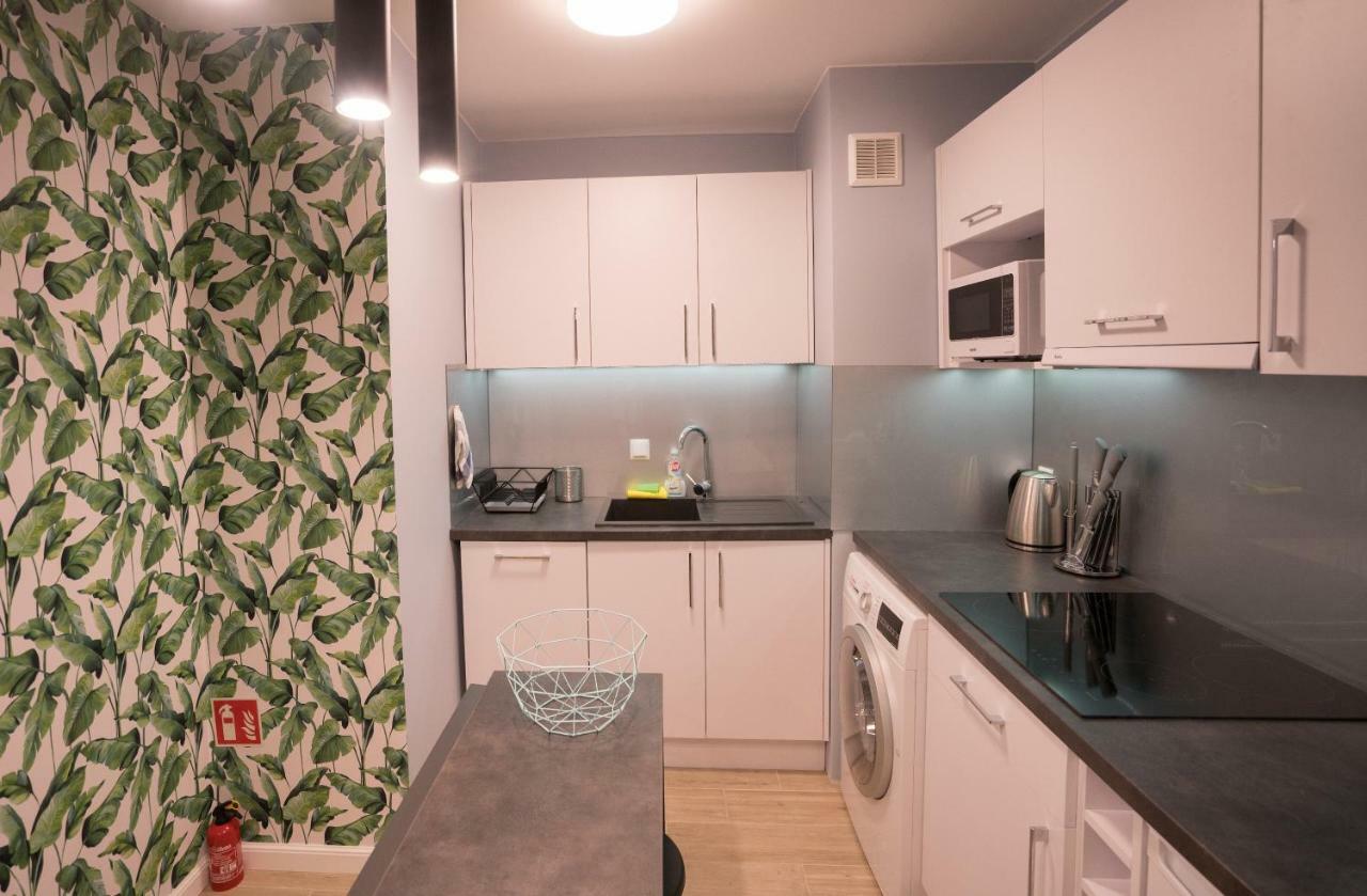 Apartament Hotel Grzybowska 9 Varşova Dış mekan fotoğraf
