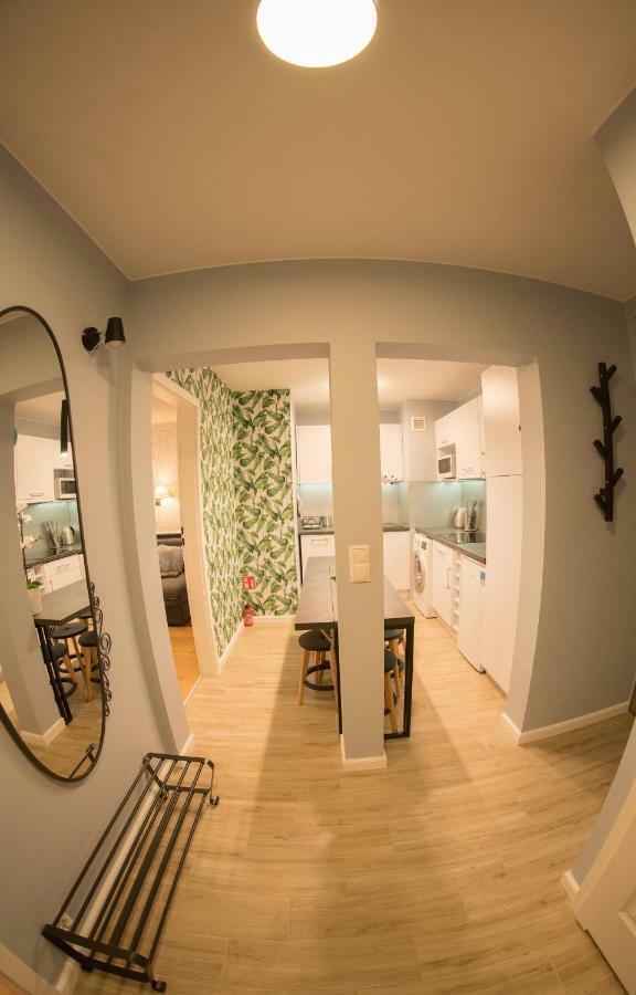 Apartament Hotel Grzybowska 9 Varşova Dış mekan fotoğraf