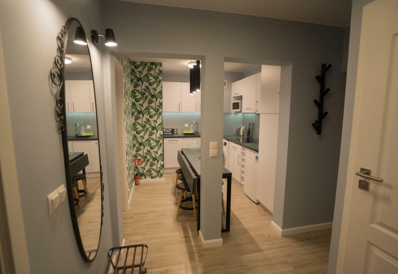 Apartament Hotel Grzybowska 9 Varşova Dış mekan fotoğraf